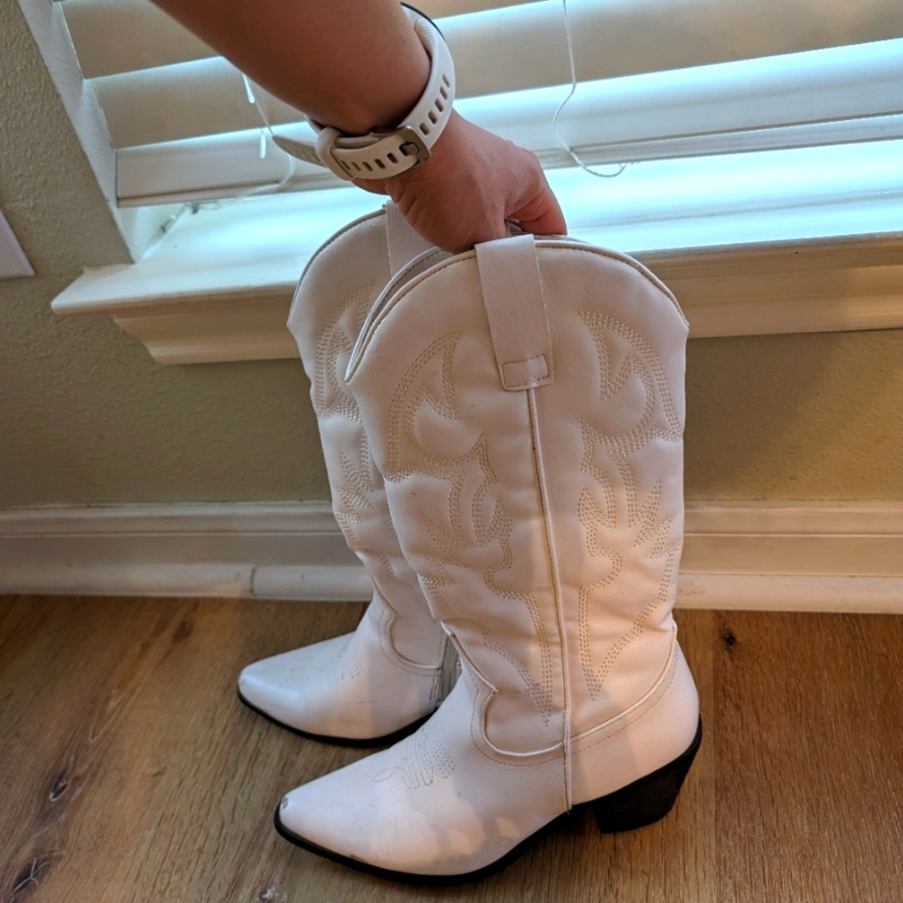 Princess Polly White Boots